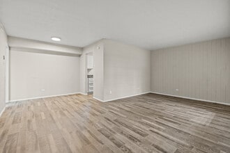 Stratton in Arlington, TX - Building Photo - Interior Photo