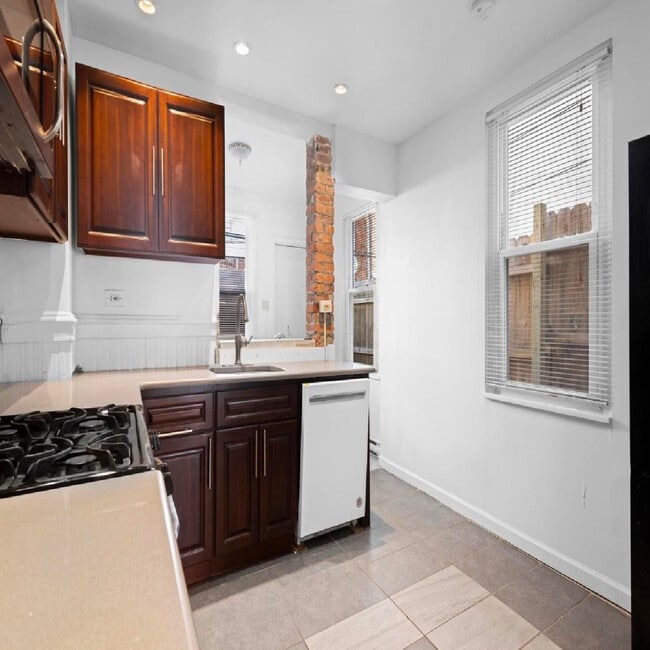 539 Fernon St in Philadelphia, PA - Foto de edificio - Building Photo