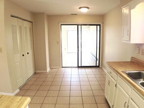 5436 Chatham Lake Dr in Virginia Beach, VA - Building Photo - Building Photo