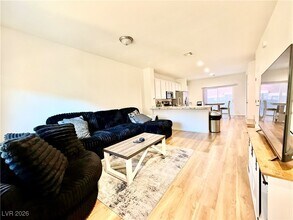 3444 N Bearpin Gap Ln in Las Vegas, NV - Building Photo - Building Photo