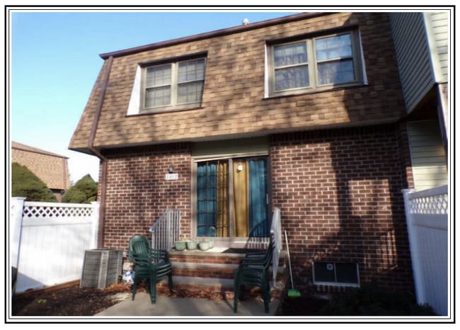 2812 Kent Pl in Hillsborough, NJ - Building Photo - Building Photo