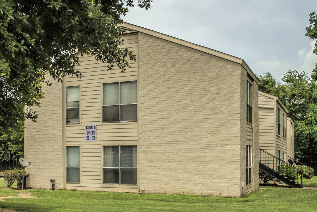 Willow Springs Apartments in Brookshire, TX - Building Photo