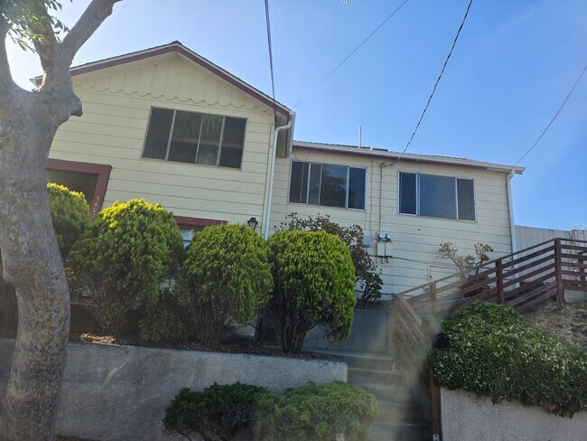 5607 El Dorado Ave in El Cerrito, CA - Foto de edificio - Building Photo
