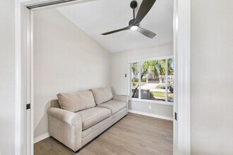 27 Bunker Terrace in Rotonda West, FL - Foto de edificio - Building Photo