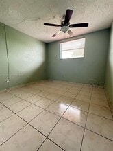 606 W 81st St in Hialeah, FL - Building Photo - Building Photo