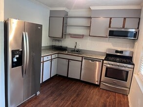 2415 Lawrenceville Hwy, Unit 3 in Decatur, GA - Building Photo - Building Photo