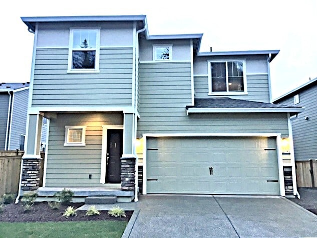 property at 18946 Lipoma Ave E