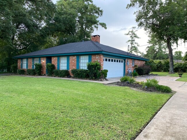 property at 2512 Bishop St