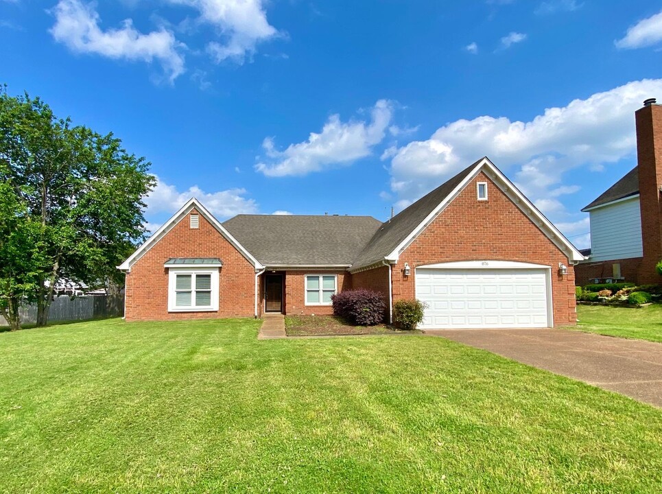 876 Wood Cade Cove in Memphis, TN - Building Photo