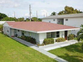 1987 NE 171 St, Unit 1 in North Miami Beach, FL - Building Photo