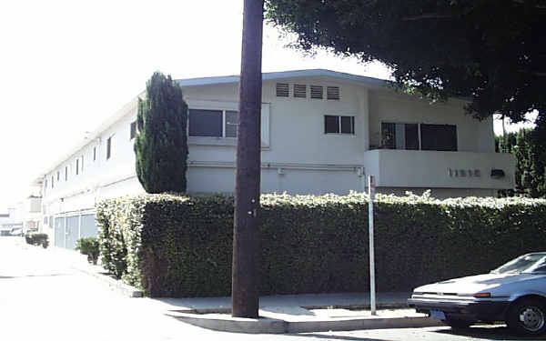 11816 Idaho Ave in Los Angeles, CA - Building Photo