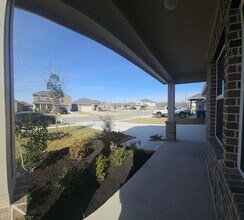 8438 Bay Oaks Dr in Baytown, TX - Building Photo - Building Photo