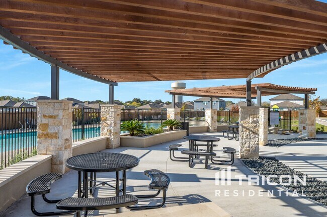 5607 Luna Pass in Saint Hedwig, TX - Building Photo - Building Photo