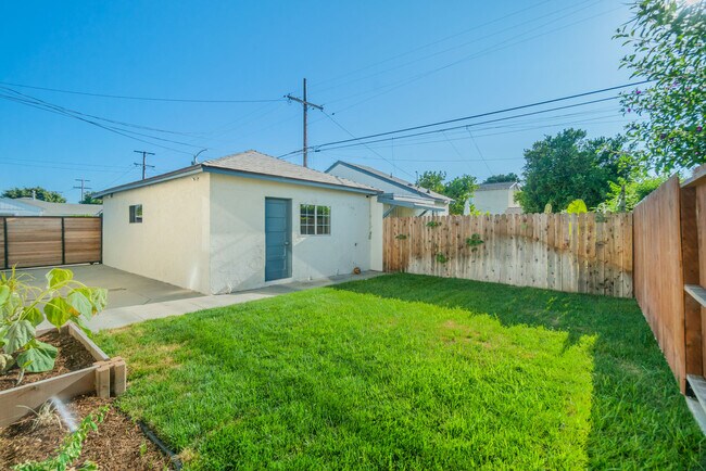 2801 Daisy Ave in Long Beach, CA - Building Photo - Building Photo