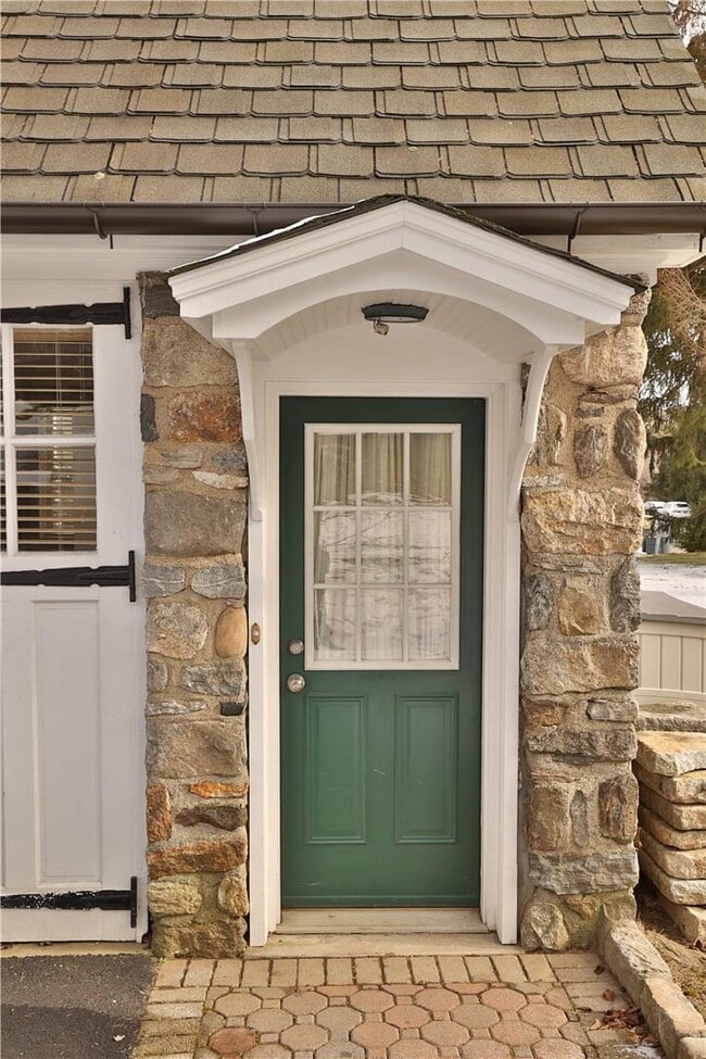property at 1 High Hill Farm Pl