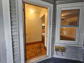 129 Lexington St in Watertown, MA - Building Photo - Building Photo