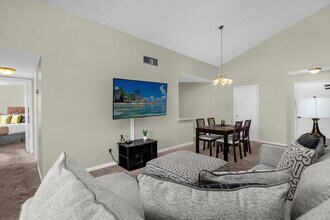 3905 Atrium Dr in Orlando, FL - Building Photo - Building Photo