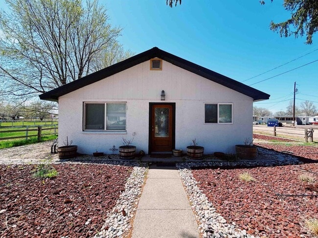 800 S 3rd W St in Mountain Home, ID - Building Photo - Building Photo