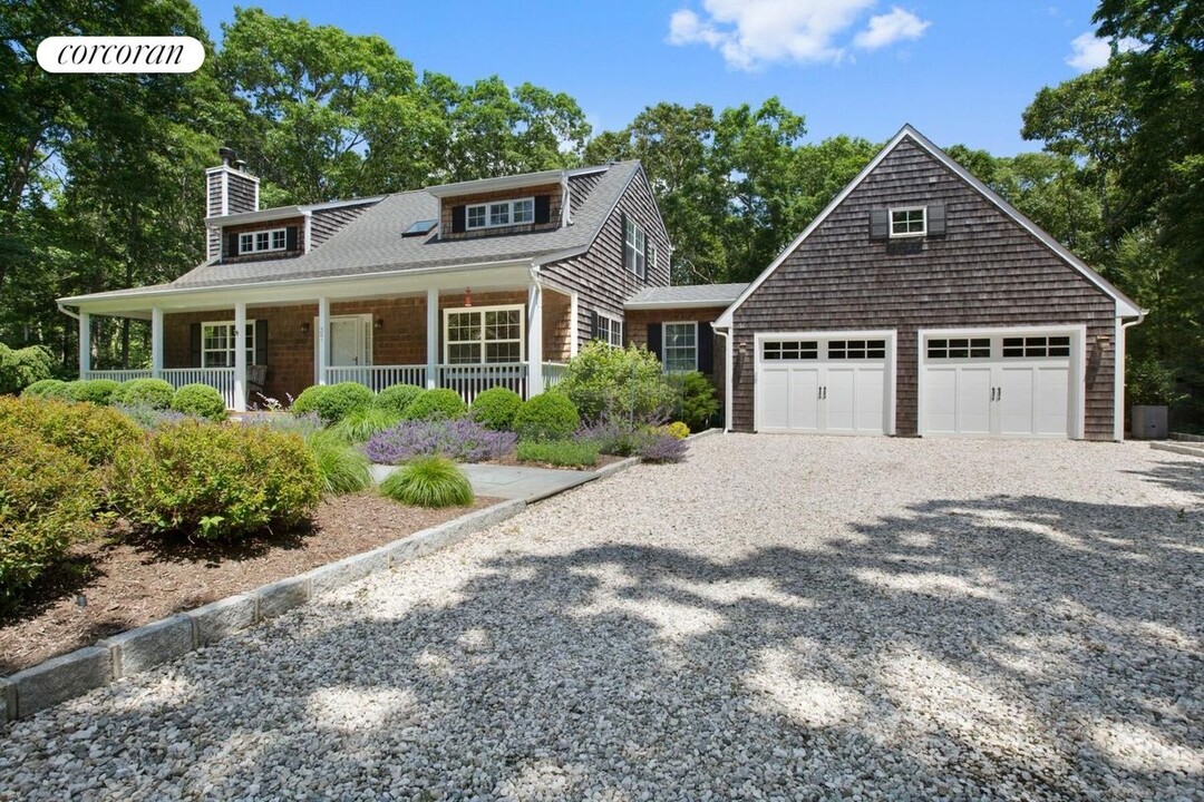 37 Birchwood Ln in Bridgehampton, NY - Foto de edificio