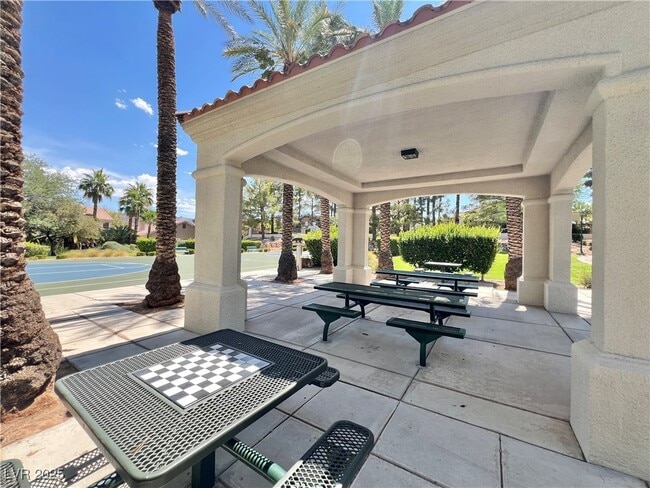 property at 258 Whitewater Village Ct