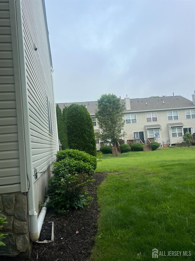 9 Ashley Ct in Franklin Township, NJ - Building Photo - Building Photo