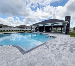 8399 SW 57th Ct in Ocala, FL - Foto de edificio - Building Photo