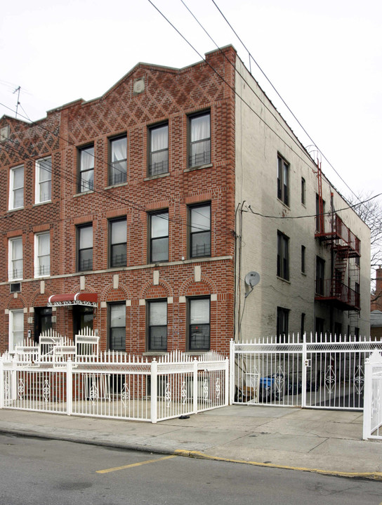 17 E 88th St in Brooklyn, NY - Building Photo