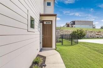 7101 Terrazzo Cottage Ln in Austin, TX - Building Photo - Building Photo