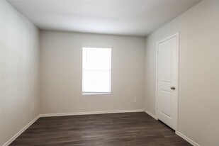 22419 Verdin Rd in Patton Village, TX - Building Photo