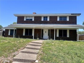 10802 Timbergrove Ln in Corpus Christi, TX - Building Photo