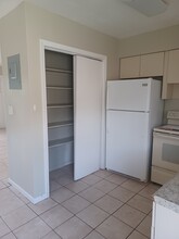 5900 NW 16th Pl, Unit 3 in Sunrise, FL - Building Photo - Building Photo