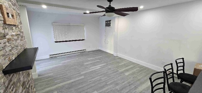 734 Maple Ln-Unit -Apt 1 in Philadelphia, PA - Building Photo - Building Photo