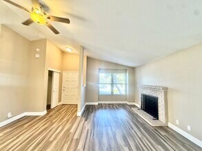 6945 Pollen Way in Citrus Heights, CA - Building Photo - Building Photo