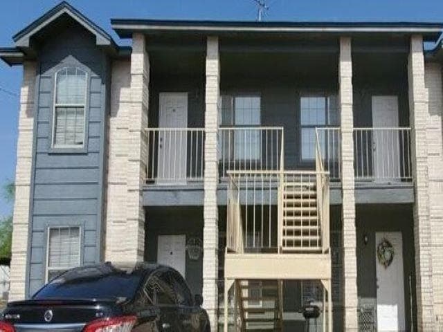 property at 606 Gale St