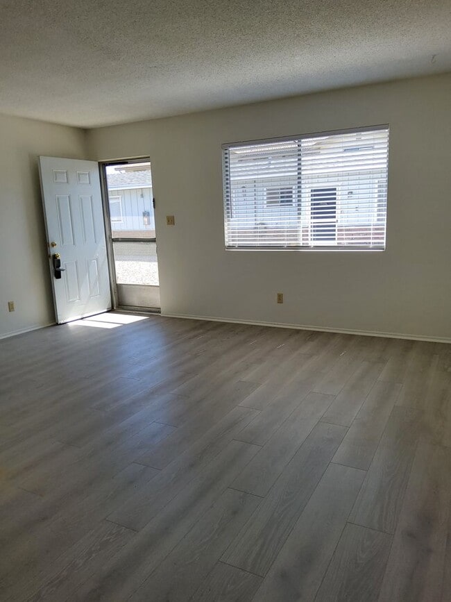 1022 Rockaway Ave in Grover Beach, CA - Building Photo - Building Photo