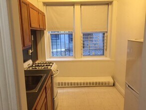 1690 Commonwealth Ave in Boston, MA - Building Photo - Building Photo