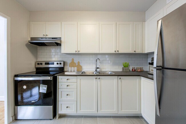 Esterbrooke Apartments in Toronto, ON - Building Photo - Building Photo