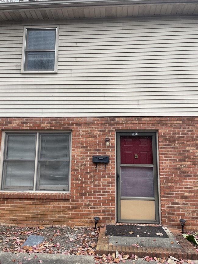 property at 1051 3rd St SE