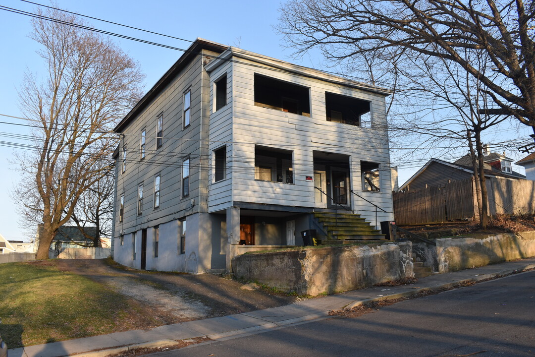 149 Hudson St in Johnson City, NY - Building Photo