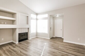 1916 Fossil Butte Way in North Las Vegas, NV - Building Photo - Building Photo