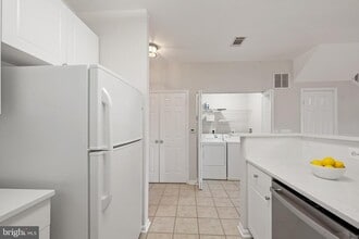 9490 Virginia Center Blvd in Vienna, VA - Building Photo - Building Photo