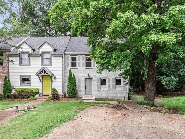 3260 Overton Manor Dr in Vestavia, AL - Foto de edificio - Building Photo