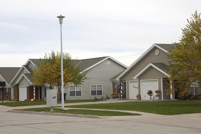 Village Plaza Homes in Kearney, NE - Building Photo - Building Photo