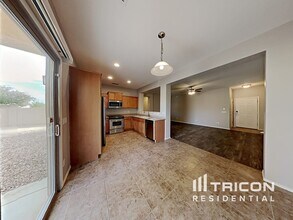 374 E Yellow Wood Ave in San Tan Valley, AZ - Building Photo - Building Photo