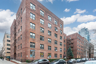 108-50 71st Ave in Forest Hills, NY - Building Photo