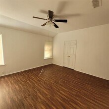 825 Stafford Station Dr in Saginaw, TX - Foto de edificio - Building Photo