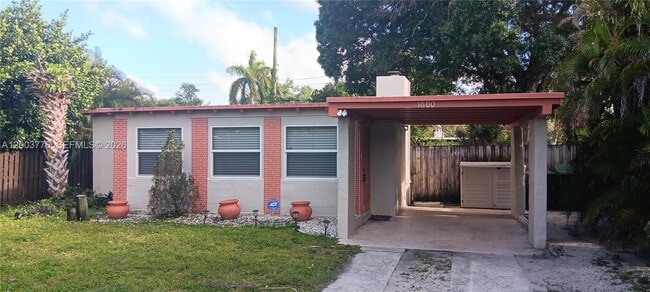property at 1600 SW 14th St