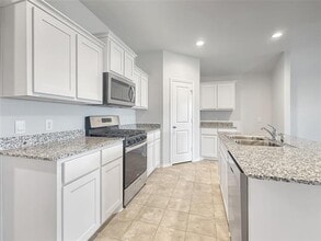 16613 Geskey Dr in Justin, TX - Building Photo - Building Photo