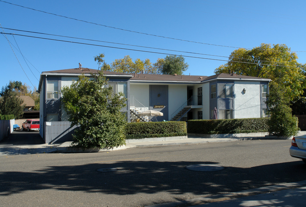 Sunnyvale in Solvang, CA - Foto de edificio