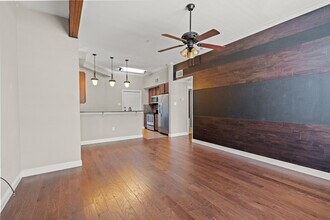 Square9 in Denton, TX - Foto de edificio - Interior Photo